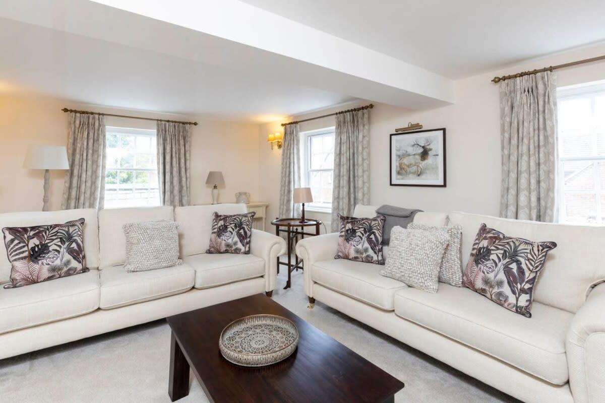Independence House Villa Oakham Bagian luar foto